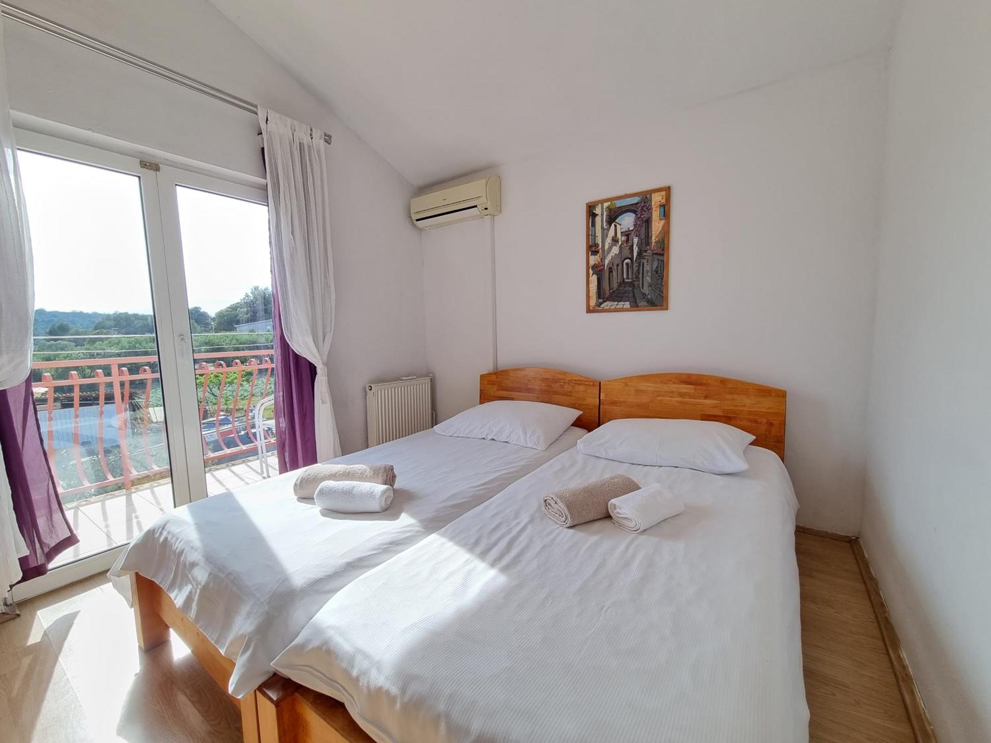 Rooms Slavica Okrug Gornji Quarto foto